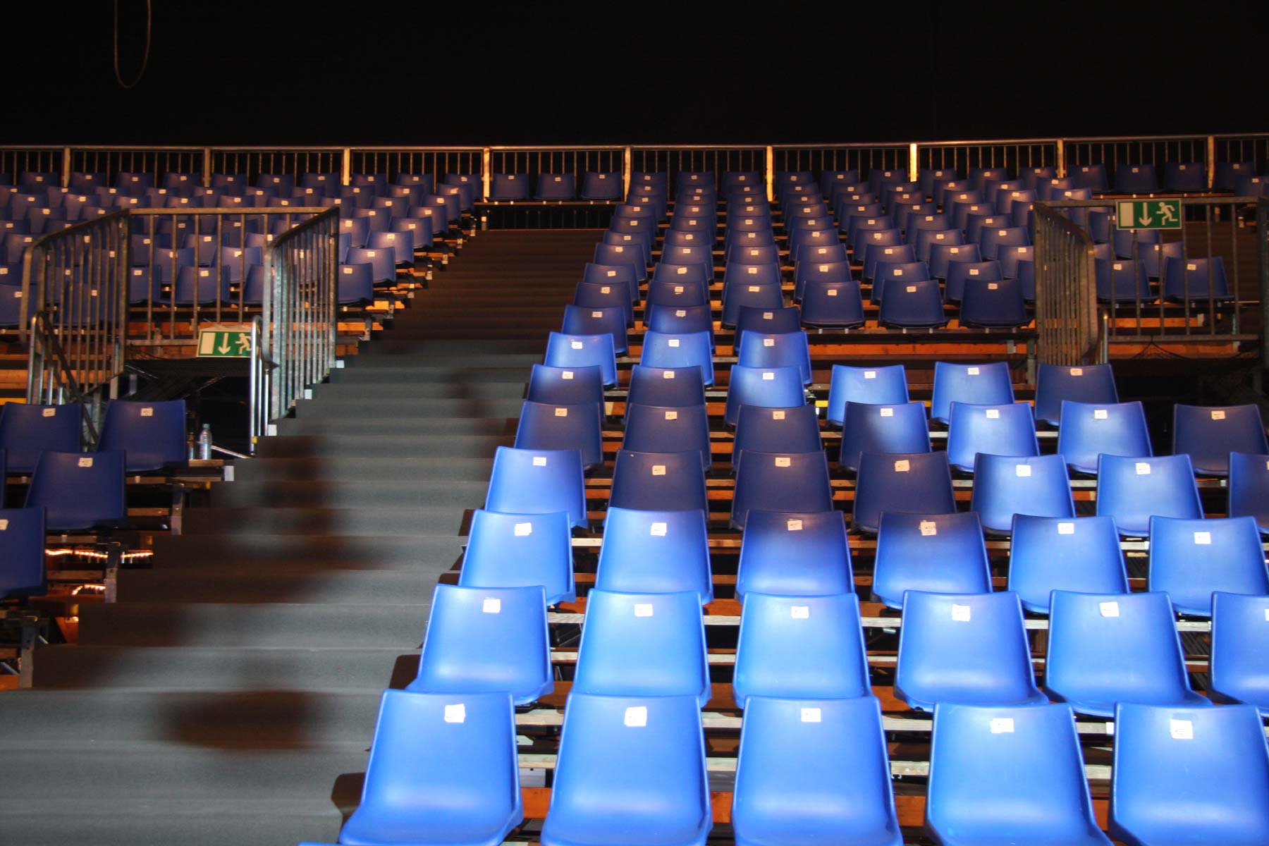 Bender Tribünen, Bühnen und Stadien für Business Veranstaltungen Events Messen338